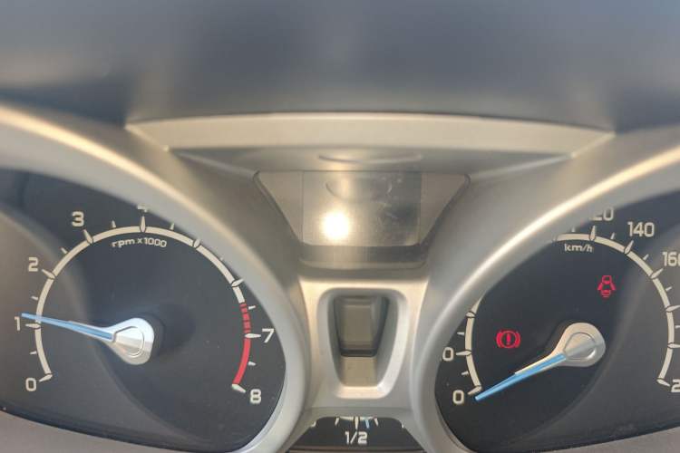 Used Ford EcoSport 2013 1.5L Manual Luxury Model Odometer Close Up