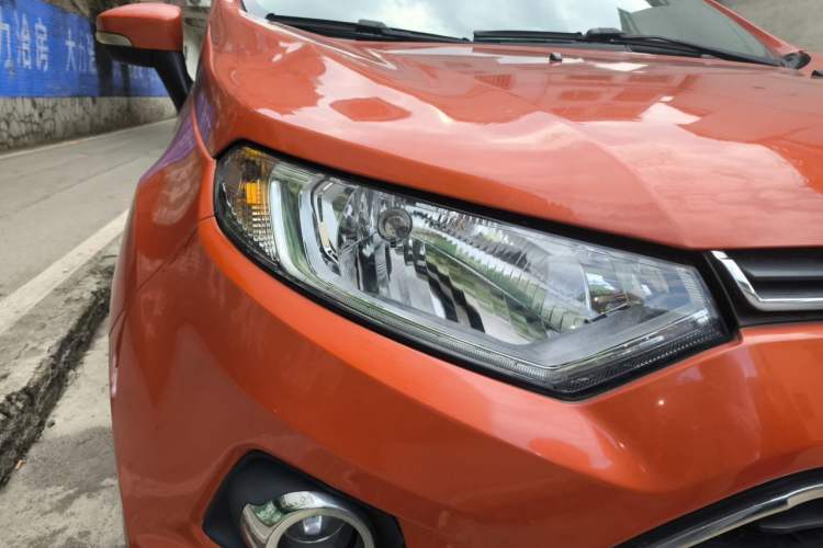 Used Ford EcoSport 2013 1.5L Automatic Prestige Model Right Front Headlight