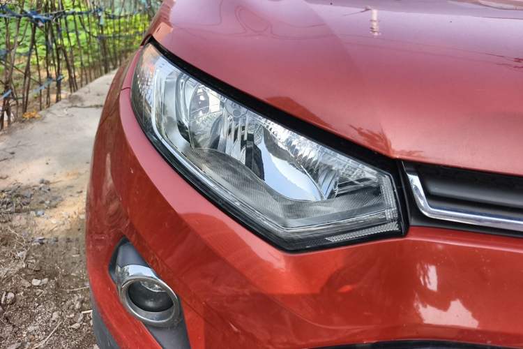 Used Ford EcoSport 2013 1.5L Automatic Prestige Model Right Front Headlight