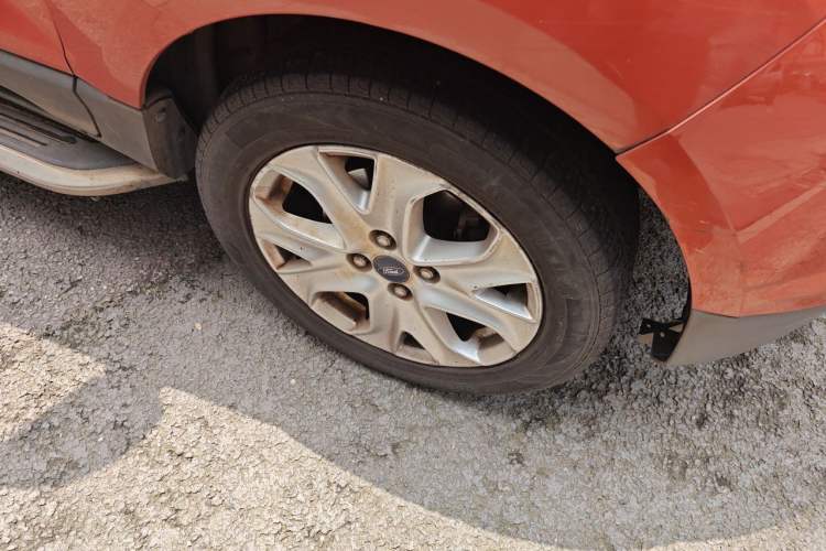 Used Ford EcoSport 2013 1.5L Manual Fashion Model Right Front Wheel Hub