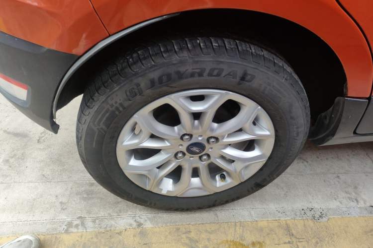 Used Ford EcoSport 2013 1.5L Automatic Prestige Model Right Rear Wheel Hub