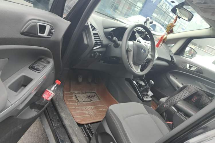 Used Ford EcoSport 2013 1.5L Manual Fashion Model Driver Seat