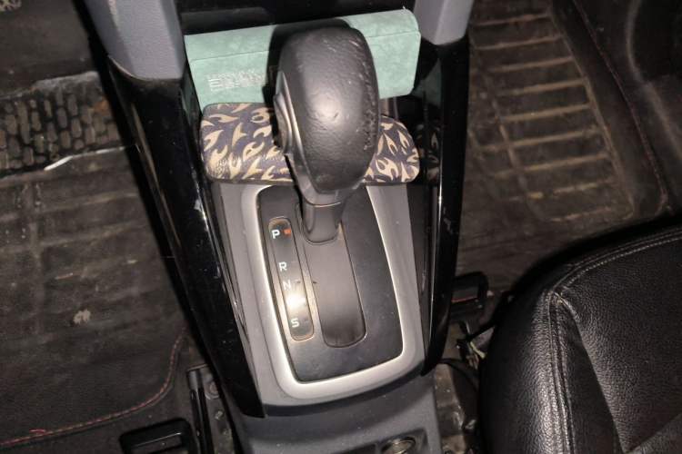 Used Ford EcoSport 2013 1.5L Automatic Fashion Model Gear Lever