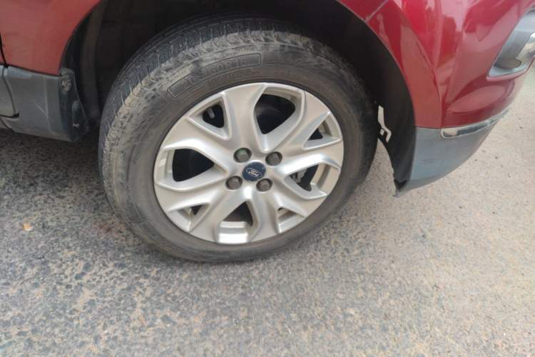 Used Ford EcoSport 2013 1.5L Automatic Fashion Model Right Front Wheel Hub