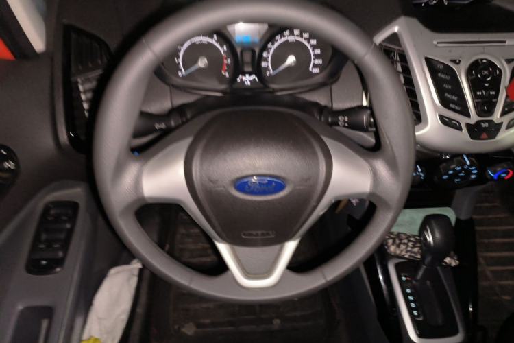 Used Ford EcoSport 2013 1.5L Automatic Fashion Model Steering Wheel