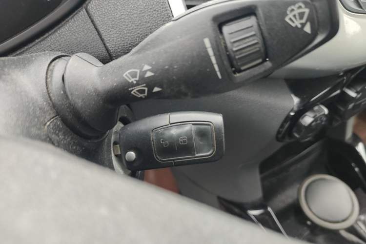 Used Ford EcoSport 2013 1.5L Manual Fashion Model Vehicle Key