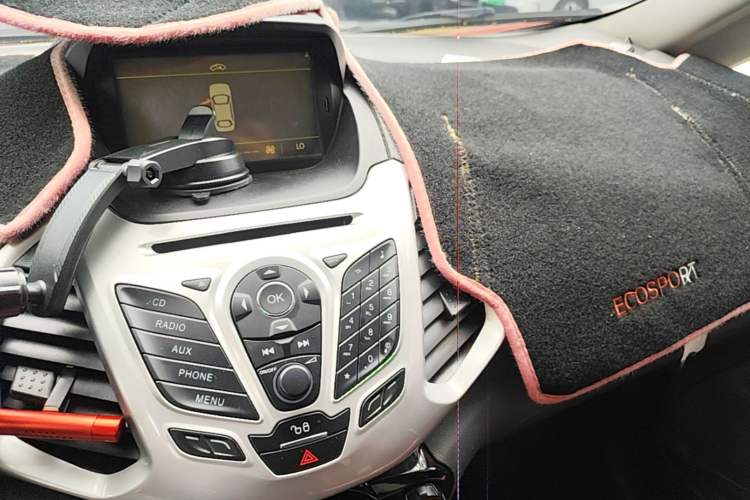 Used Ford EcoSport 2013 1.5L Automatic Fashion Model Audio And AC Panel