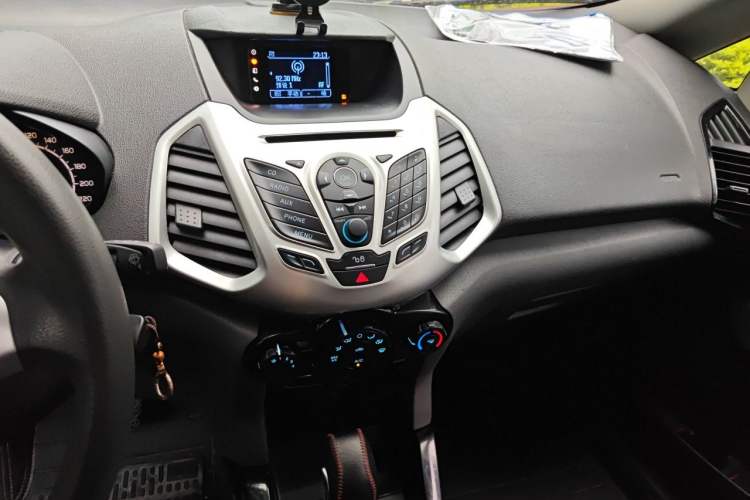 Used Ford EcoSport 2013 1.5L Automatic Fashion Model Audio And AC Panel