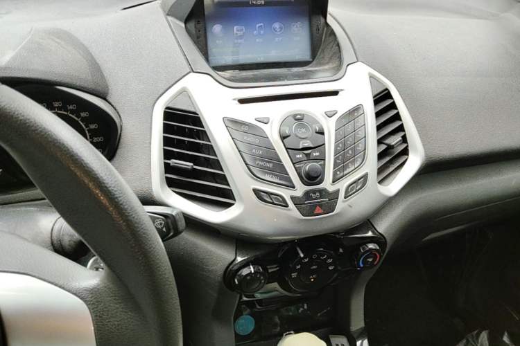 Used Ford EcoSport 2013 1.5L Automatic Fashion Model Audio And AC Panel