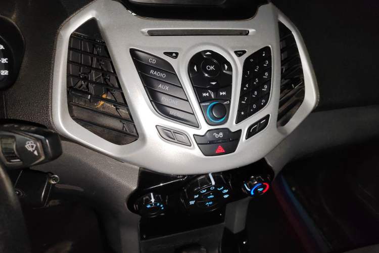 Used Ford EcoSport 2013 1.5L Automatic Fashion Model Audio And AC Panel