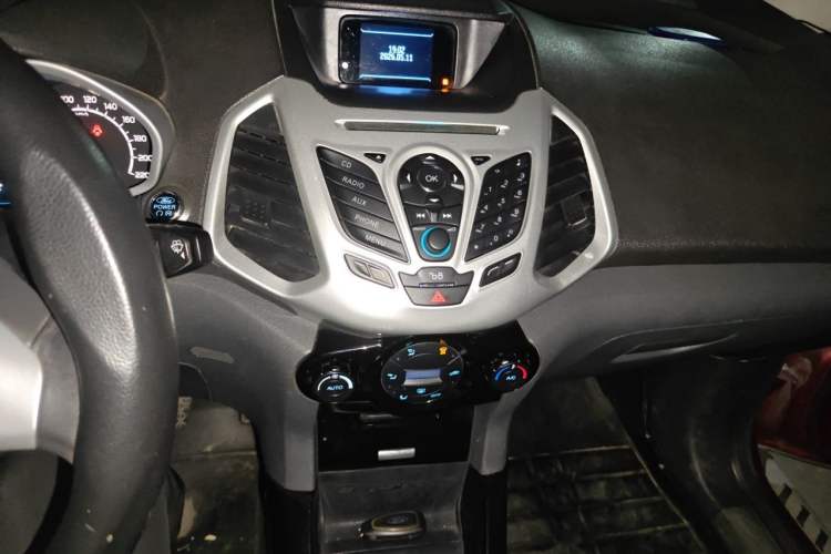Used Ford EcoSport 2013 1.5L Manual Luxury Model Audio And AC Panel