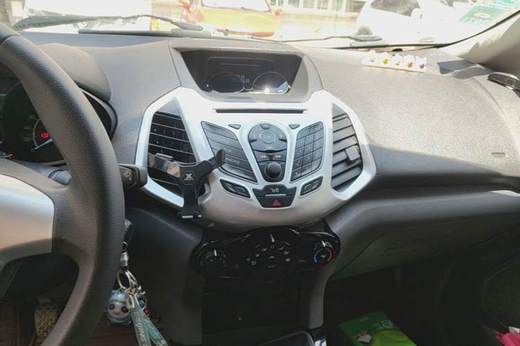 Used Ford EcoSport 2013 1.5L Manual Fashion Model Audio And AC Panel