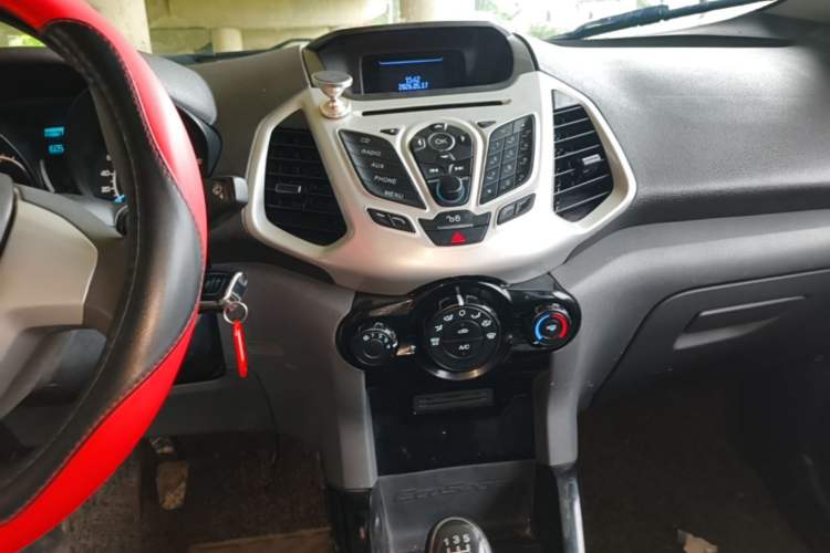 Used Ford EcoSport 2013 1.5L Manual Fashion Model Audio And AC Panel