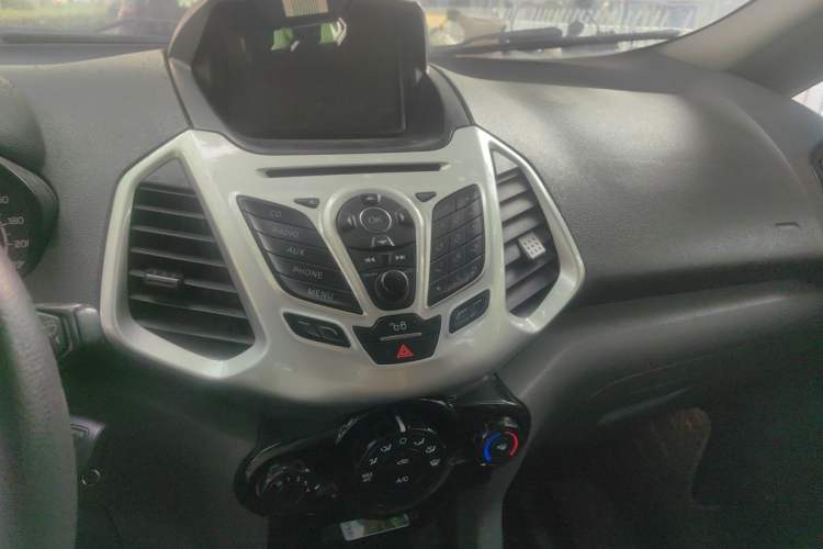 Used Ford EcoSport 2013 1.5L Manual Fashion Model Audio And AC Panel