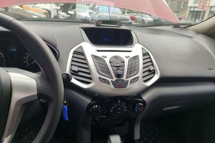 Used Ford EcoSport 2013 1.5L Automatic Fashion Model Audio And AC Panel