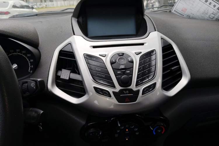 Used Ford EcoSport 2013 1.5L Automatic Fashion Model Audio And AC Panel