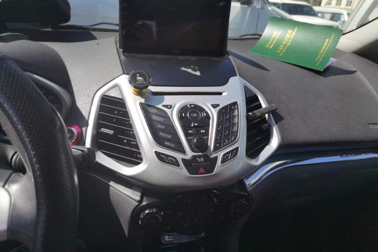 Used Ford EcoSport 2013 1.5L Manual Luxury Model Audio And AC Panel