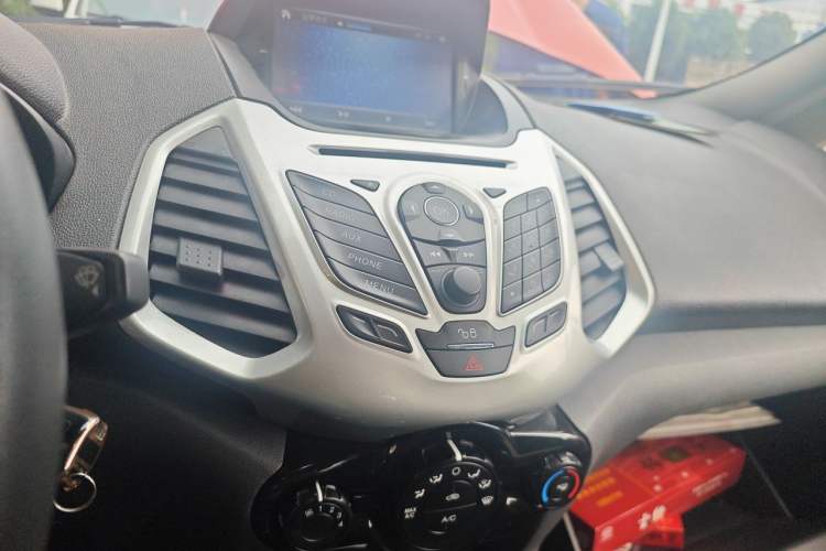 Used Ford EcoSport 2013 1.5L Automatic Fashion Model Audio And AC Panel