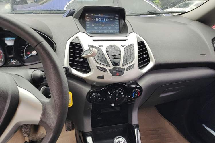 Used Ford EcoSport 2013 1.5L Manual Fashion Model Audio And AC Panel