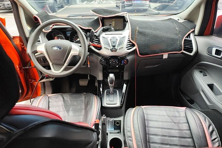Used Ford EcoSport 2013 1.5L Automatic Fashion Model Center Console