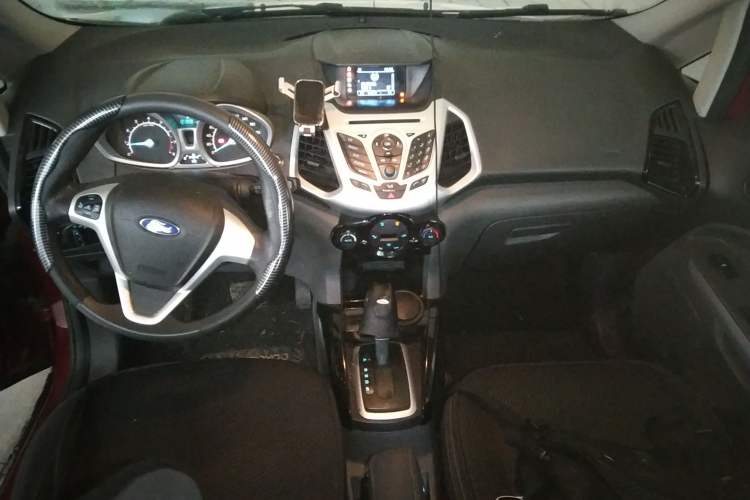 Used Ford EcoSport 2013 1.5L Automatic Prestige Model Center Console