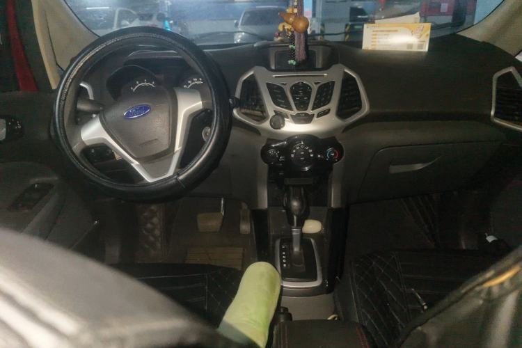 Used Ford EcoSport 2013 1.5L Automatic Fashion Model Center Console