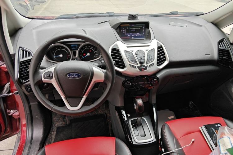Used Ford EcoSport 2013 1.5L Automatic Prestige Model Center Console