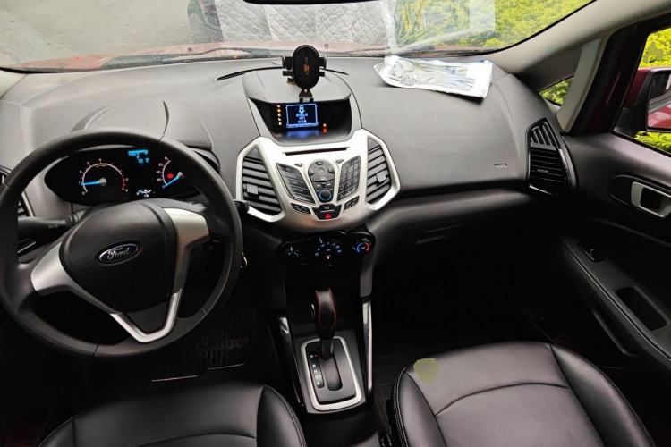 Used Ford EcoSport 2013 1.5L Automatic Fashion Model Center Console