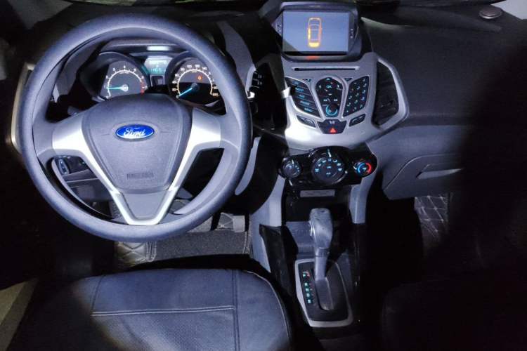 Used Ford EcoSport 2013 1.5L Automatic Fashion Model Center Console