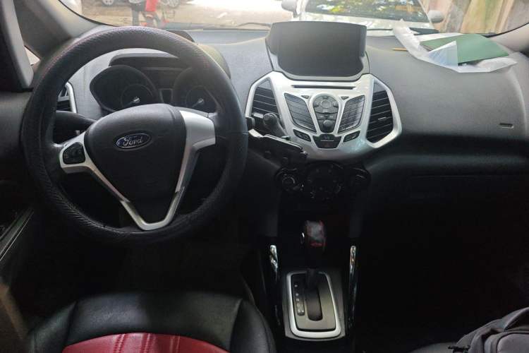 Used Ford EcoSport 2013 1.5L Automatic Prestige Model Center Console
