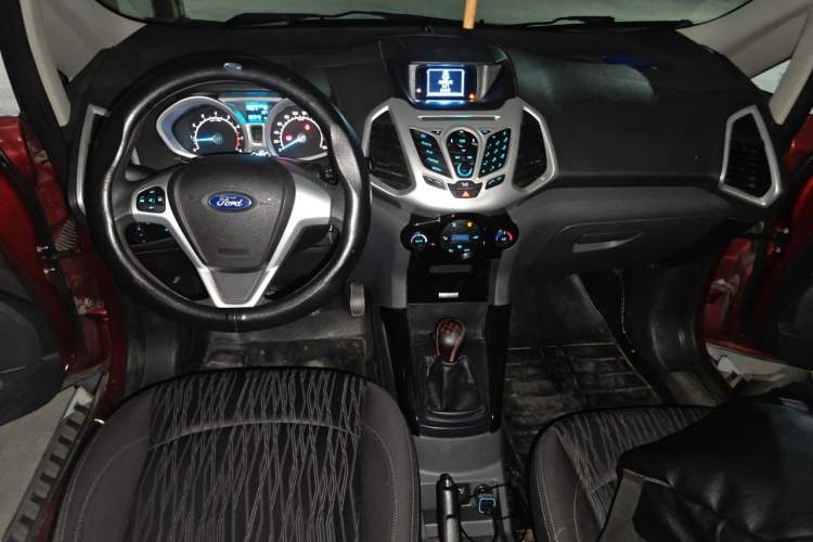 Used Ford EcoSport 2013 1.5L Manual Luxury Model Center Console