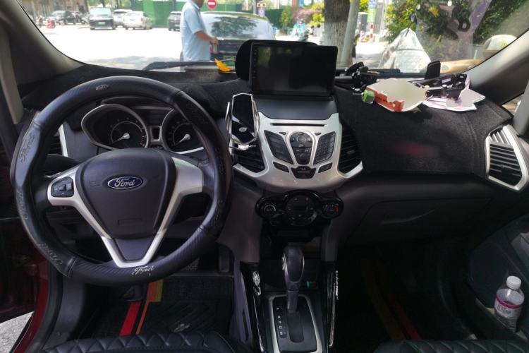 Used Ford EcoSport 2013 1.5L Automatic Prestige Model Center Console