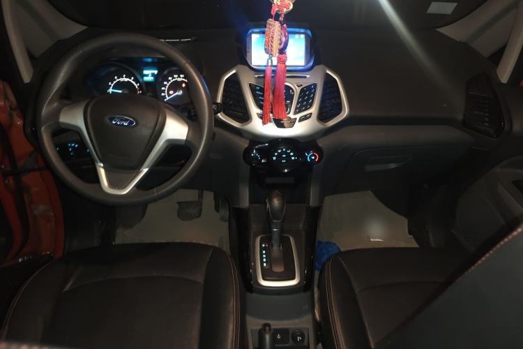 Used Ford EcoSport 2013 1.5L Automatic Fashion Model Center Console