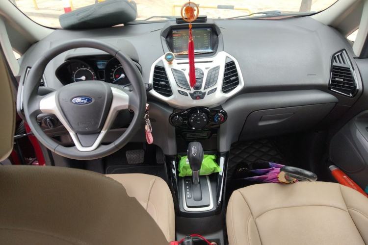 Used Ford EcoSport 2013 1.5L Automatic Fashion Model Center Console