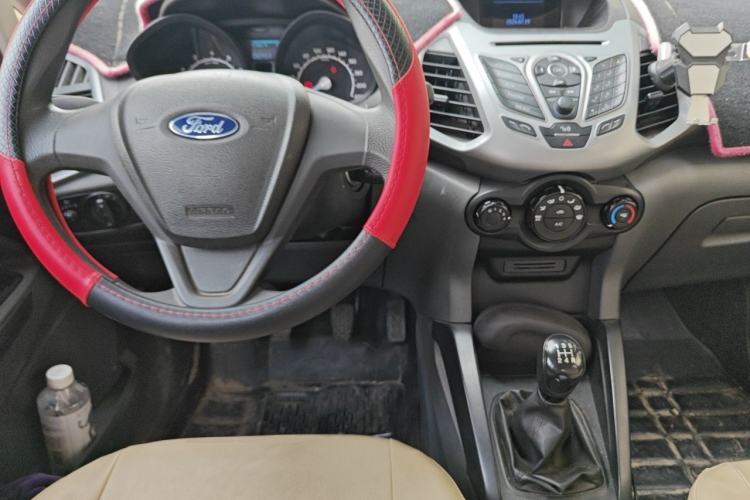 Used Ford EcoSport 2013 1.5L Manual Comfort Model Center Console