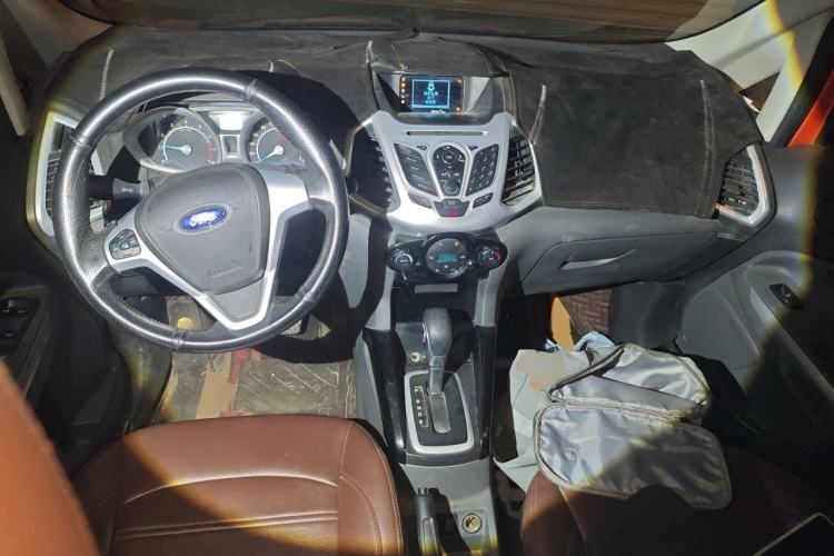Used Ford EcoSport 2013 1.5L Automatic Prestige Model Center Console