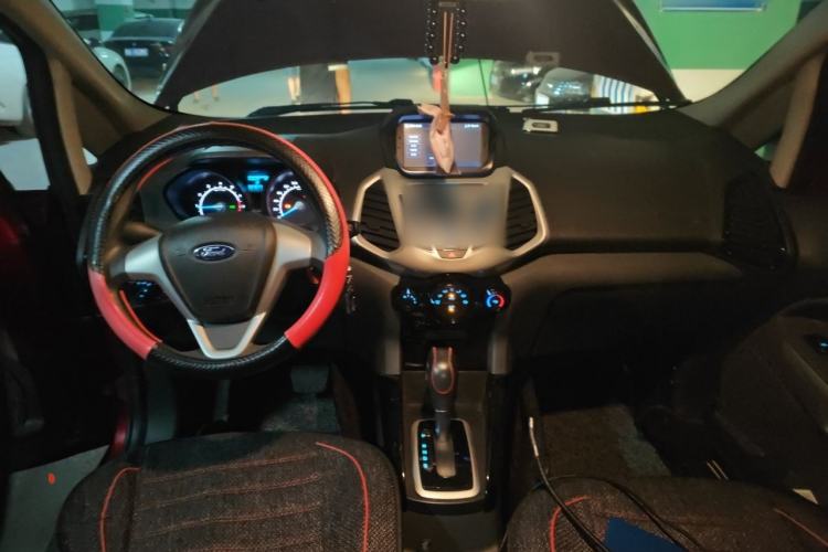 Used Ford EcoSport 2013 1.5L Automatic Fashion Model Center Console