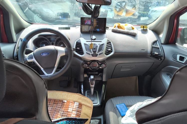 Used Ford EcoSport 2013 1.5L Automatic Prestige Model Center Console