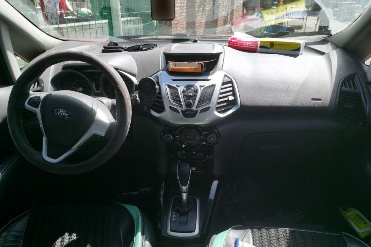 Used Ford EcoSport 2013 1.5L Automatic Prestige Model Center Console