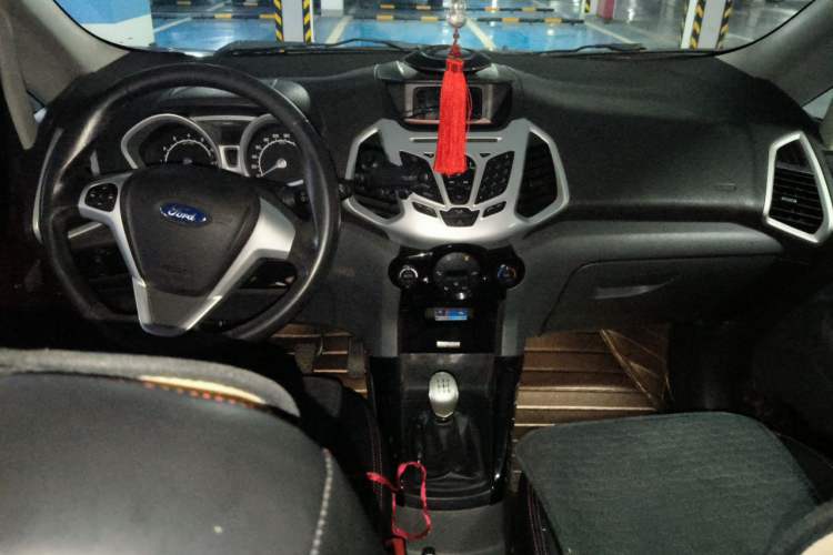 Used Ford EcoSport 2013 1.0L GTDi Manual Luxury Model Center Console