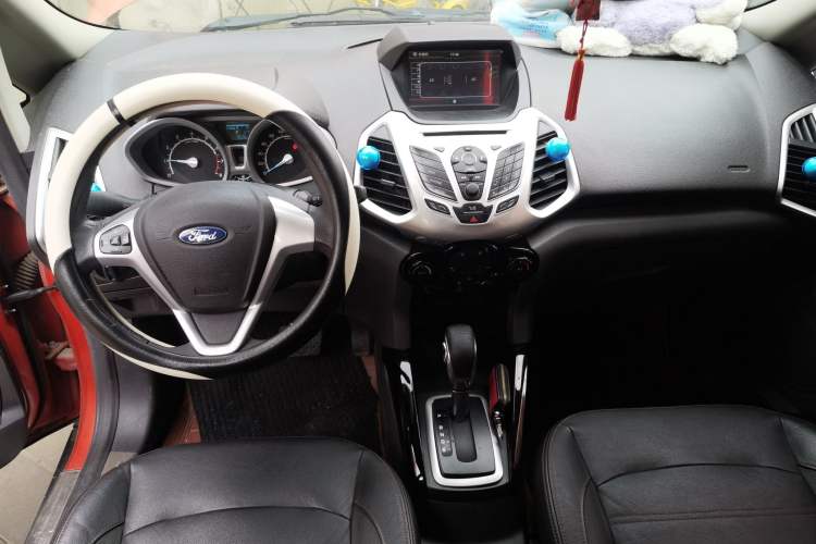 Used Ford EcoSport 2013 1.5L Automatic Prestige Model Center Console