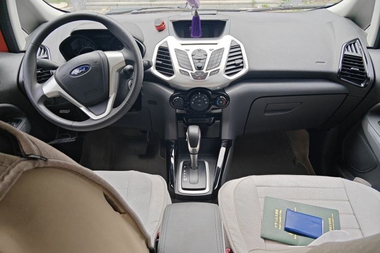 Used Ford EcoSport 2013 1.5L Automatic Fashion Model Center Console
