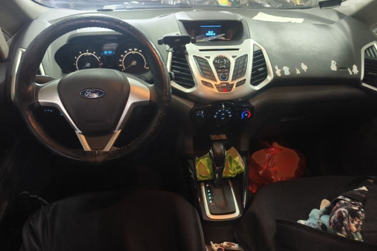 Used Ford EcoSport 2013 1.5L Automatic Fashion Model Center Console