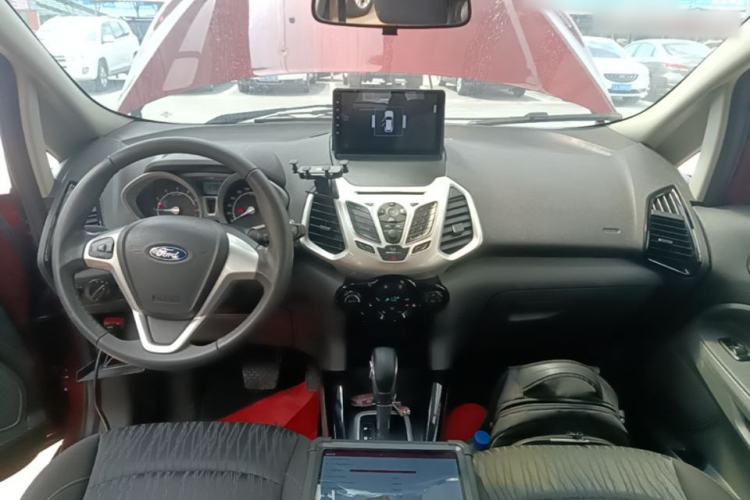 Used Ford EcoSport 2013 1.5L Automatic Prestige Model Center Console
