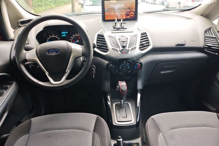 Used Ford EcoSport 2013 1.5L Automatic Fashion Model Center Console