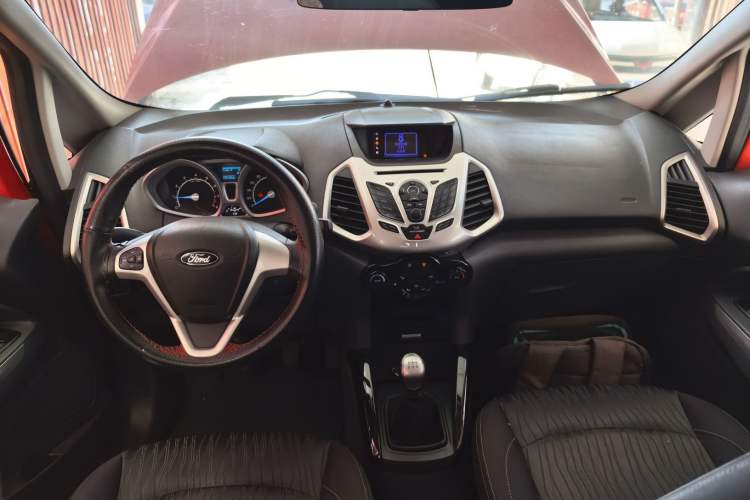 Used Ford EcoSport 2013 1.0L GTDi Manual Luxury Model Center Console
