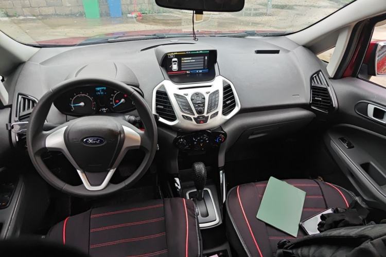 Used Ford EcoSport 2013 1.5L Automatic Fashion Model Center Console