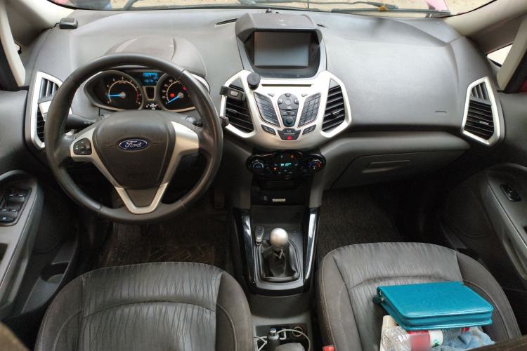 Used Ford EcoSport 2013 1.5L Manual Luxury Model Center Console
