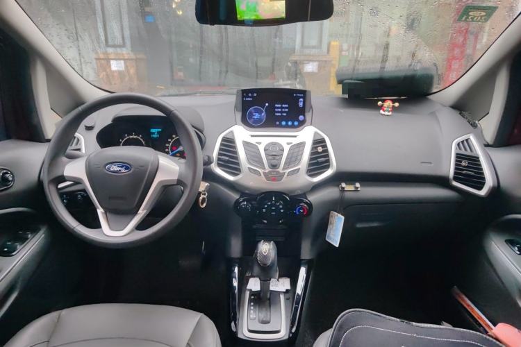 Used Ford EcoSport 2013 1.5L Automatic Fashion Model Center Console