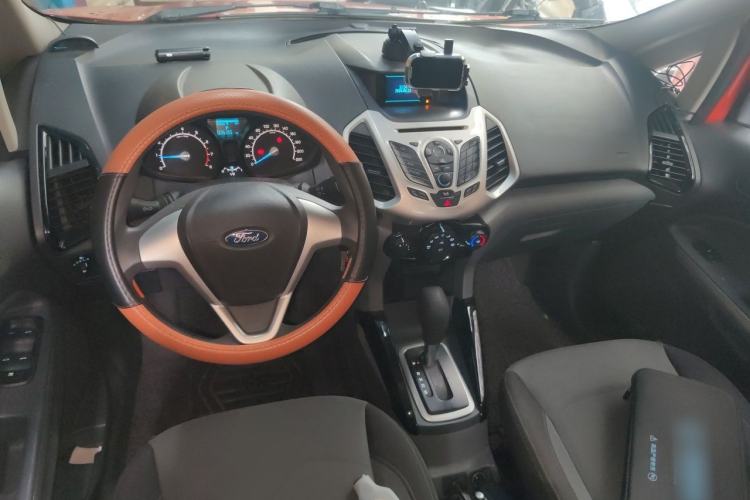 Used Ford EcoSport 2013 1.5L Automatic Fashion Model Center Console